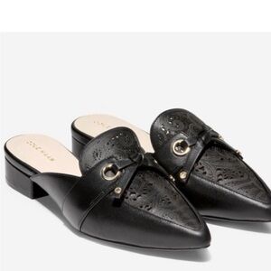 Like New…..COLE HAAN    Women’s 6.5     leather slides